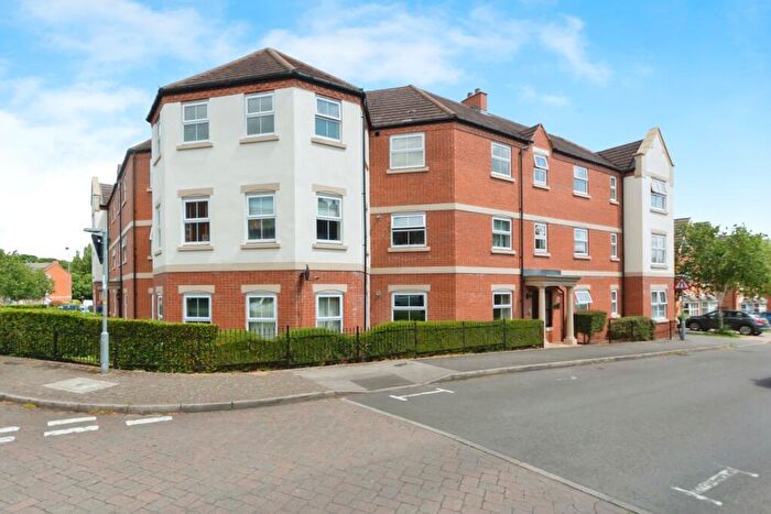 2 Bedroom Flat For Sale In Brandwood Crescent, Birmingham, West Midlands, B30