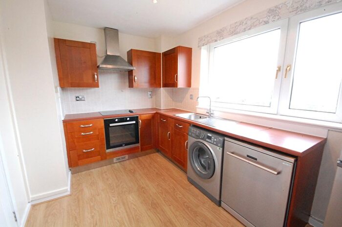 2 Bedroom Flat To Rent In Woodend Crescent, West End, Aberdeen, AB15
