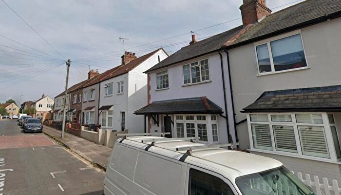 1 Bedroom Apartment To Rent In Whaley Road, Potters Bar, EN6