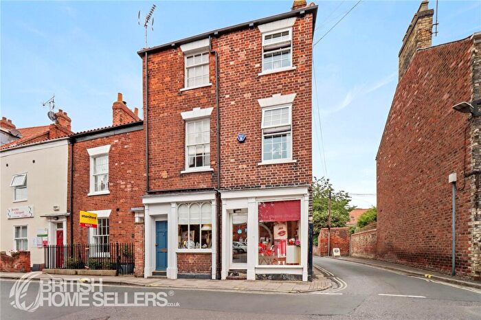 3 Bedroom Terraced House For Sale In Walkergate, Beverley, East Riding Of Yorkshi, HU17