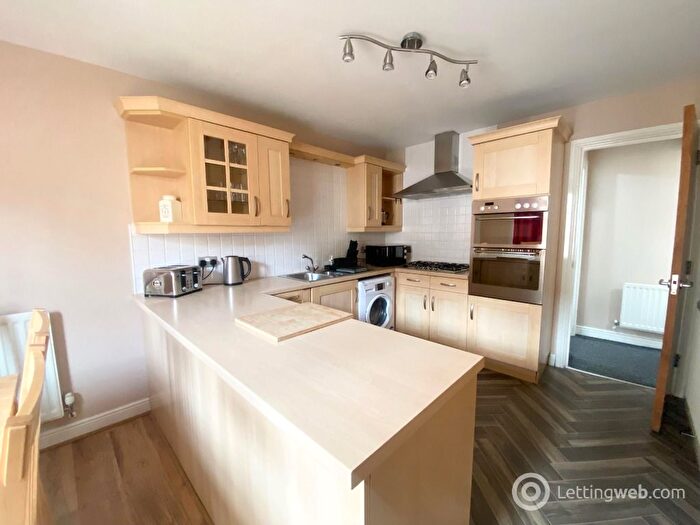3 Bedroom Town House To Rent In Old Tolbooth Wynd, Old Town, Edinburgh, EH8