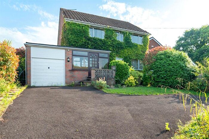 3 Bedroom Detached House For Sale In Canford Bottom, Colehill, Wimborne, Dorset, BH21