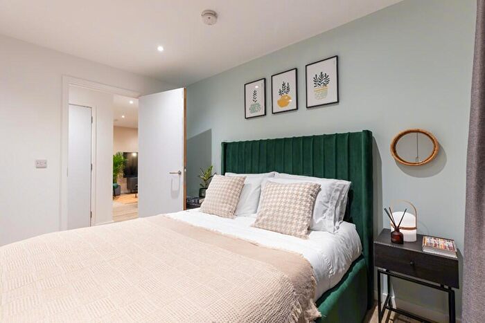 2 Bedroom Flat To Rent In Flat, Swan Street, Manchester, Greater Manchester, M4