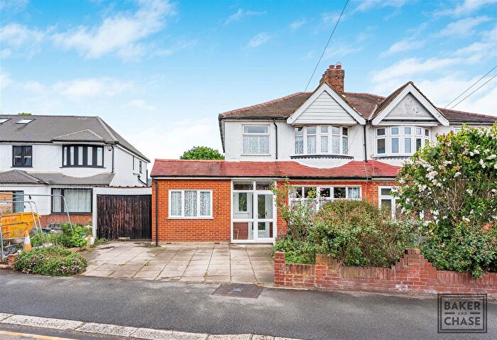3 Bedroom Semi-Detached House For Sale In Parsonage Lane, Enfield, EN2