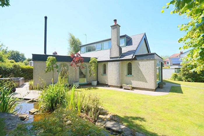4 Bedroom Bungalow For Sale In Tarn Road, Thornton Cleveleys, FY5