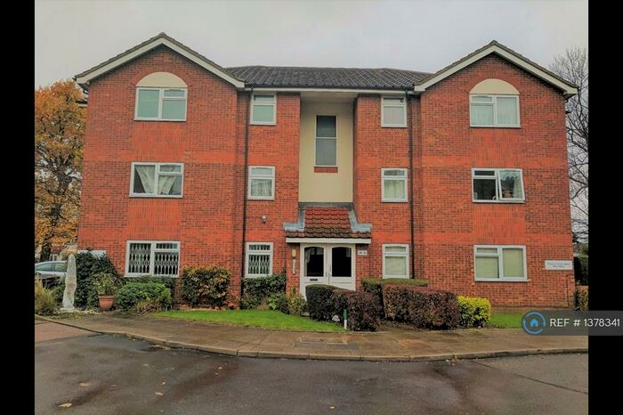 1 Bedroom Flat To Rent In Chase Road, London, N14