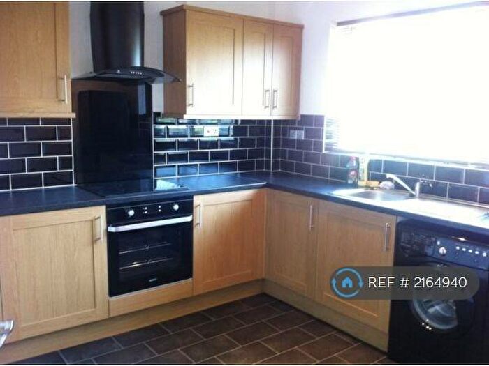 2 Bedroom Maisonette To Rent In Gregory Court, Nottingham, NG7