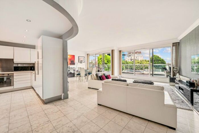 2 Bedroom Flat For Sale In Chelsea Crescent, Chelsea Harbour, London, SW10