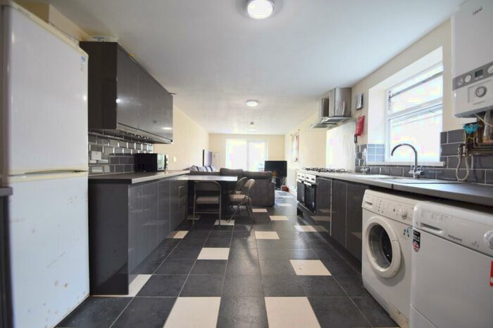 9 Bedroom House To Rent In Miskin Street, Cathays, CF24