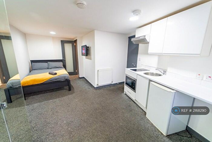 Studio To Rent In Vicarage Road, Kings Heath, Birmingham, B14