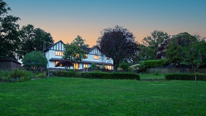 5 Bedroom Detached House For Sale In The Ridgeway, Potters Bar, EN6