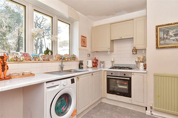 2 Bedroom Semi-Detached Bungalow For Sale In Neal Road, West Kingsdown, Sevenoaks, Kent, TN15