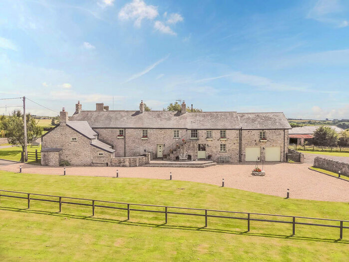 4 Bedroom Farm House To Rent In Prisk, Cowbridge, Vale Of Glamorgan, CF71