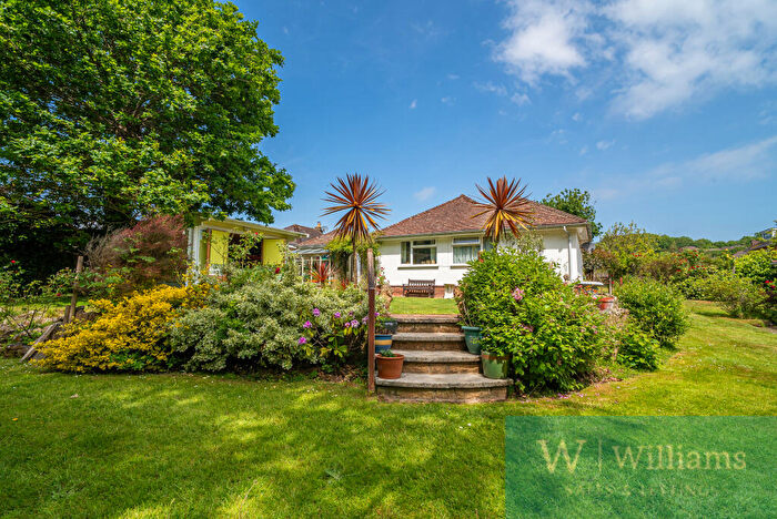 2 Bedroom Bungalow For Sale In Hungerberry Close, Shanklin, Isle Of Wight, PO37