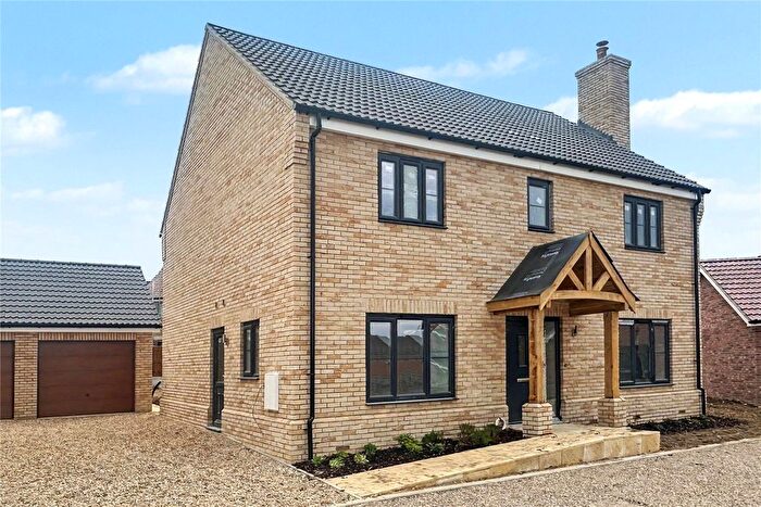 4 Bedroom Detached House For Sale In Alan Avenue, Newton Flotman, Norwich, NR15