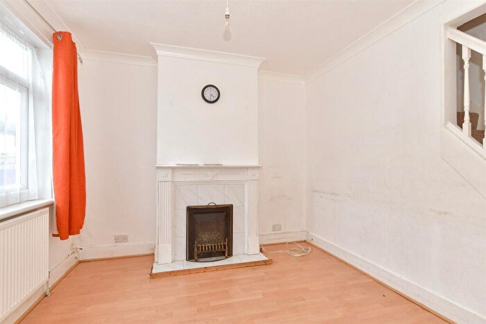 2 Bedroom Terraced House For Sale In Alexandra Road, Chatham, Kent, ME4