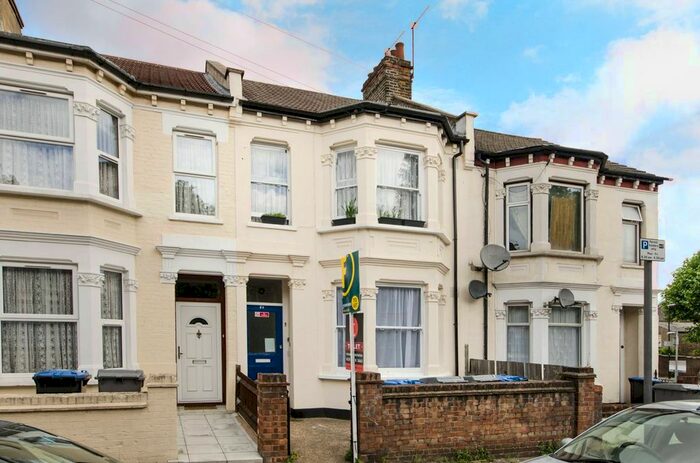 2 Bedroom Flat To Rent In Tunley Road, Harlesden, London, NW10