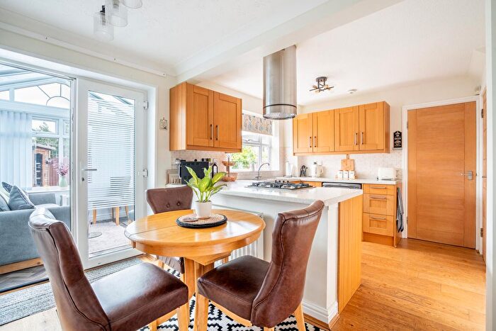 3 Bedroom Link Detached House For Sale In Askham Lane, York, YO24