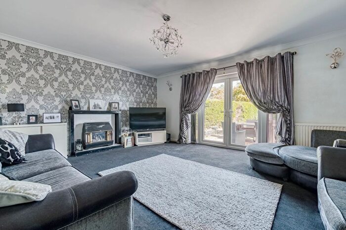 4 Bedroom Detached Bungalow For Sale In Elm Tree Road, Lowestoft, NR33