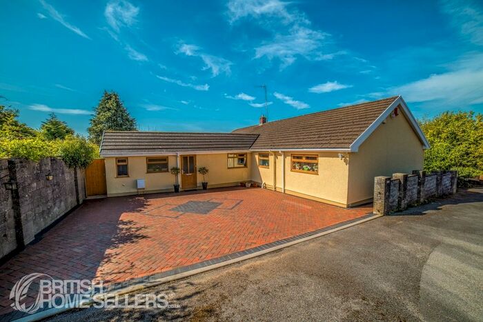 3 Bedroom Bungalow For Sale In Swiss Valley, Llanelli, Carmarthenshire, SA14