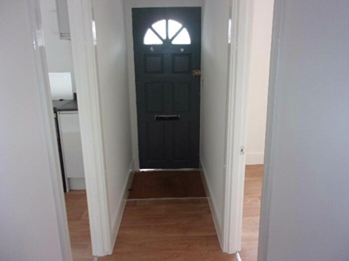 2 Bedroom Chalet To Rent In Otterham, PL32