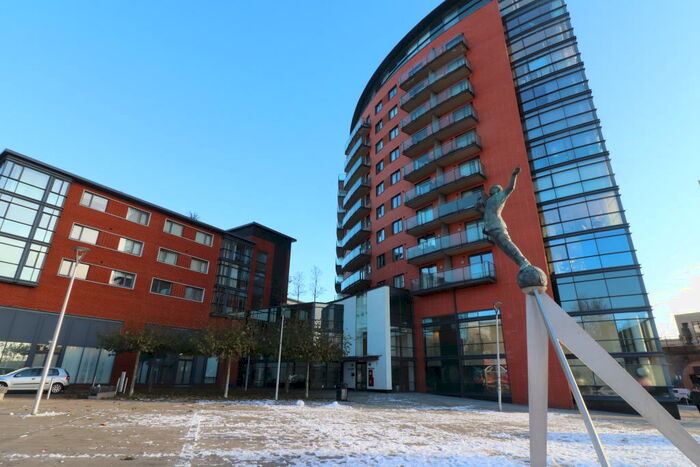 1 Bedroom Flat To Rent In Wells Crescent, Marconi Plaza, City Centre, Chelmsford, CM1