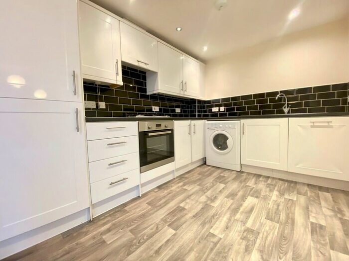 2 Bedroom Apartment To Rent In Bedminster, Pages Court, BS3