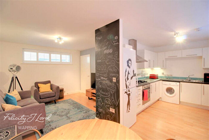 1 Bedroom Apartment To Rent In Kings Arms Court, London, E1