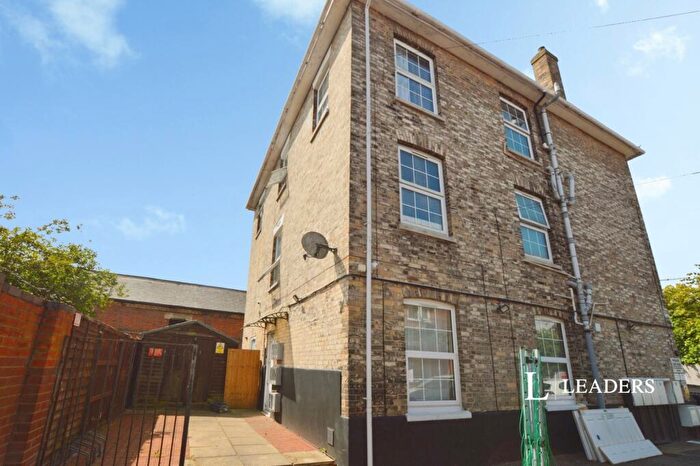 Studio To Rent In South Street, Colchester, Essex, CO2