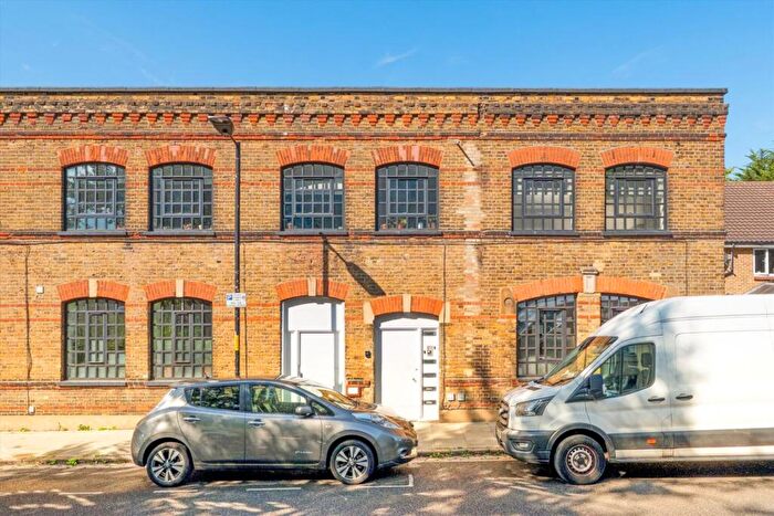 2 Bedroom Flat For Sale In Godman Road, Peckham, SE15