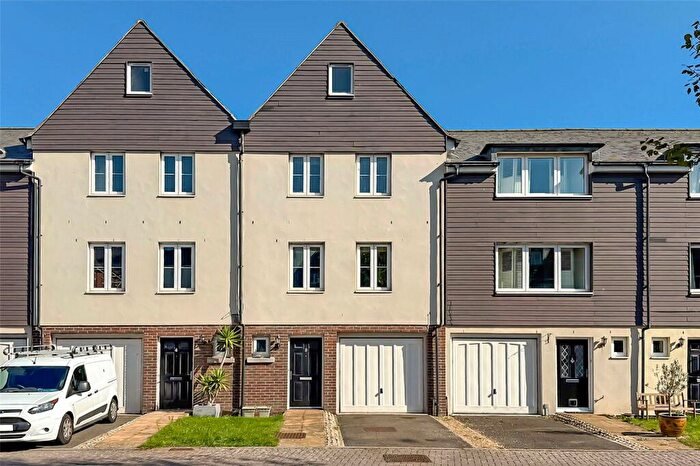 3 Bedroom Terraced House For Sale In Pier Road, Littlehampton, West Sussex, BN17