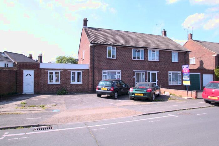 6 Bedroom Semi-Detached House To Rent In Lodge Close, Cowley, Uxbridge, UB8