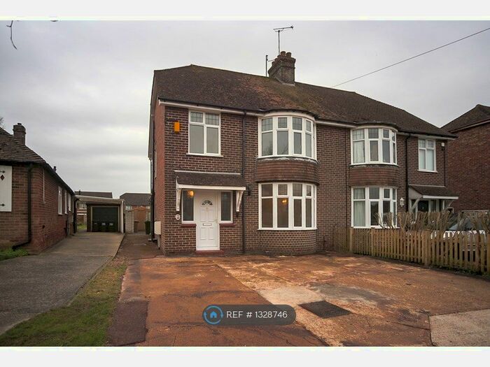 4 Bedroom Semi-Detached House To Rent In Canterbury Road, Kennington, Ashford, TN24