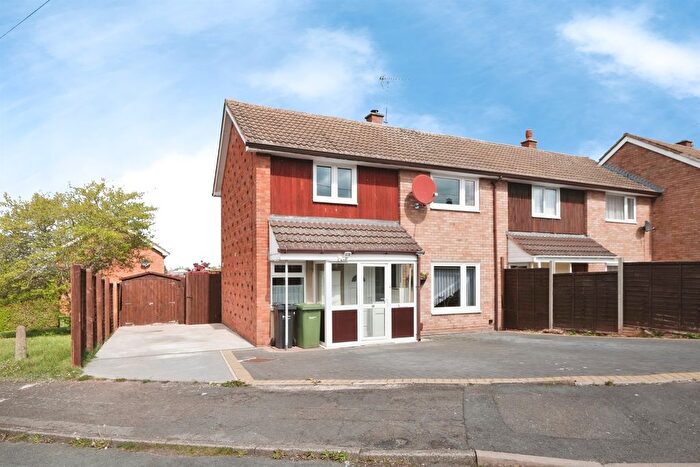 3 Bedroom End Terrace House For Sale In Merestone Road, Hereford, HR2