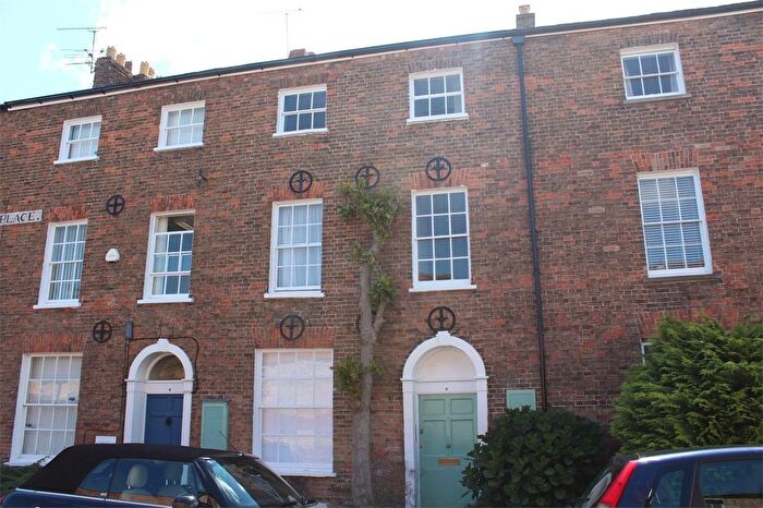 2 Bedroom Flat To Rent In Middle Street, Taunton, TA1