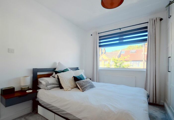 3 Bedroom Terraced House For Sale In Malyons Road, Ladywell, SE13