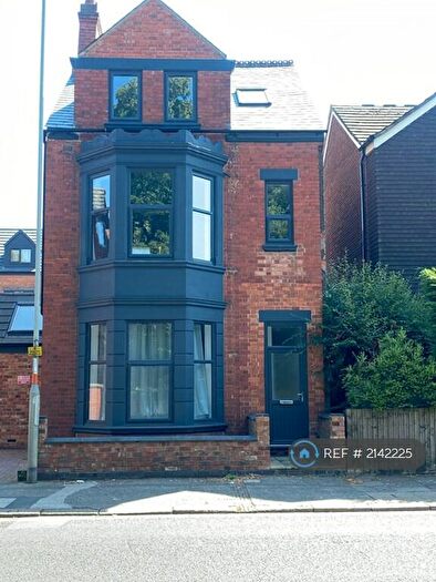 2 Bedroom Maisonette To Rent In Queens Park Parade, Northampton, NN2