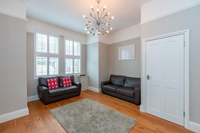 1 Bedroom Flat To Rent In A St. Marks Road, Enfield, London, EN1