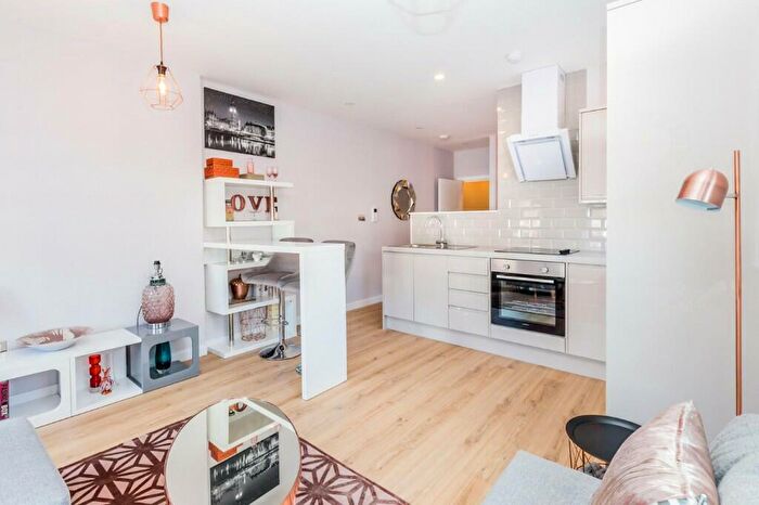 Studio To Rent In Welling High Street, Welling, DA16