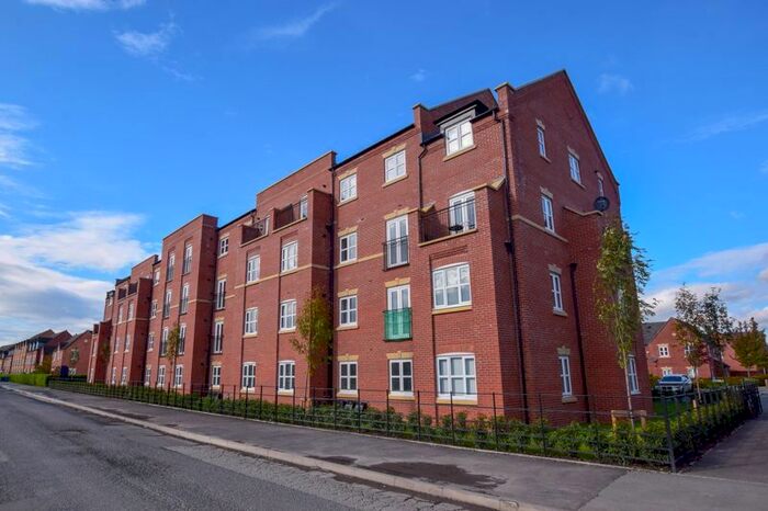 2 Bedroom Flat To Rent In Edgewater Place, Latchford, WA4