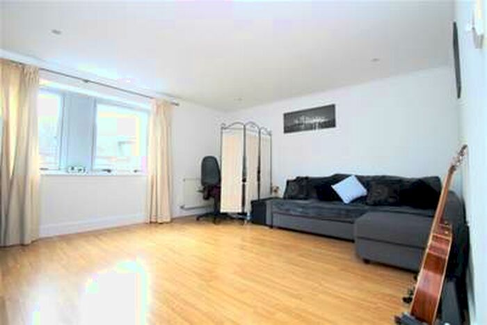 1 Bedroom Flat To Rent In High Street, West Wickham, BR4