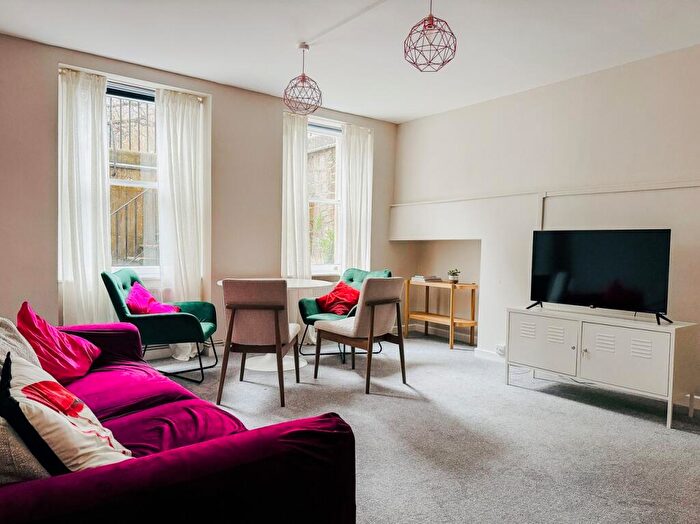 1 Bedroom Flat To Rent In Sydney Place, Bathwick, Bath, Bath And North East Somerset, BA2
