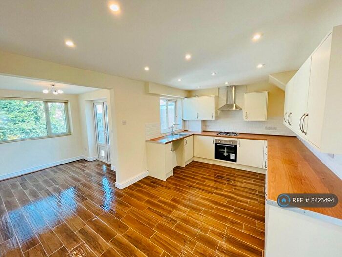 3 Bedroom Semi-Detached House To Rent In Summit Drive, Freckleton, Preston, PR4