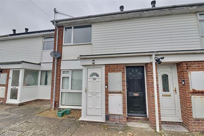 1 Bedroom Maisonette To Rent In Weyhill Close, Fareham, PO16