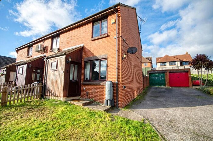 2 Bedroom End Terrace House For Sale In Cerne Close, West End, Southampton, SO18