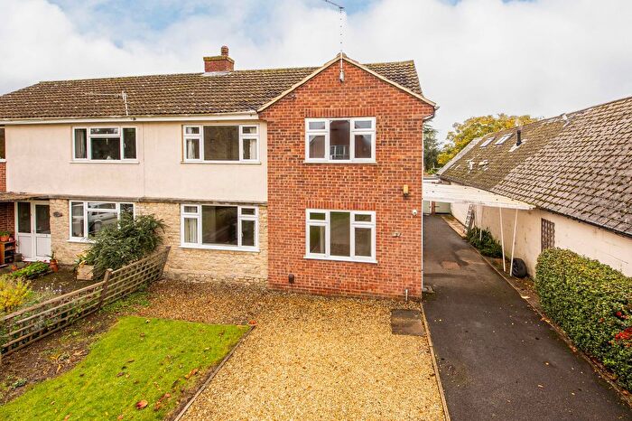 3 Bedroom Semi-Detached House For Sale In Gravel Lane, Drayton, OX14