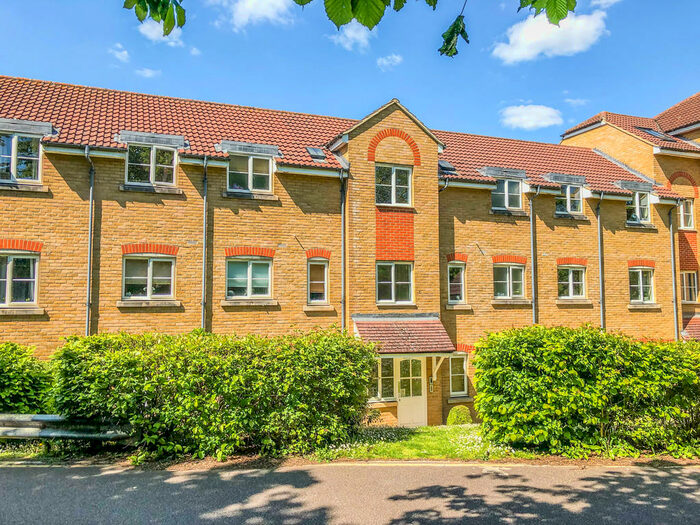 2 Bedroom Apartment To Rent In Pimlico Court, Hertford, SG13