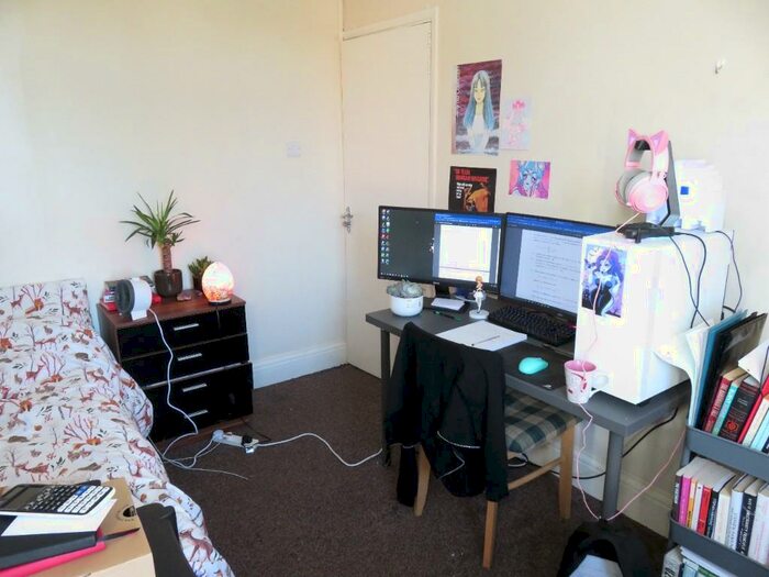 5 Bedroom Semi-Detached House To Rent In Beeston Road, Nottingham, NG7