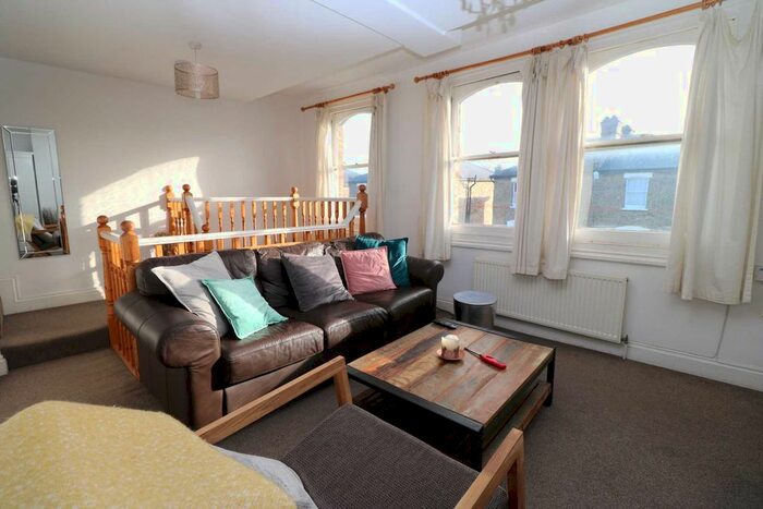 2 Bedroom Flat To Rent In Shaftesbury Rd, London, N19