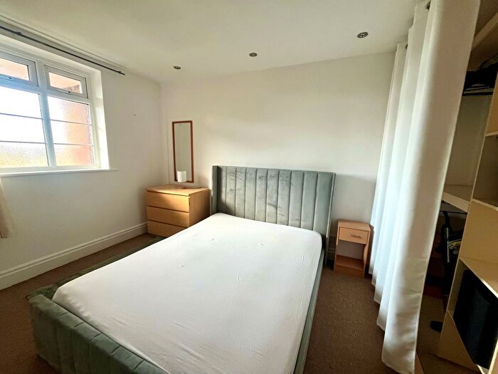 1 Bedroom Property To Rent In Wilmslow Road, Manchester, M20